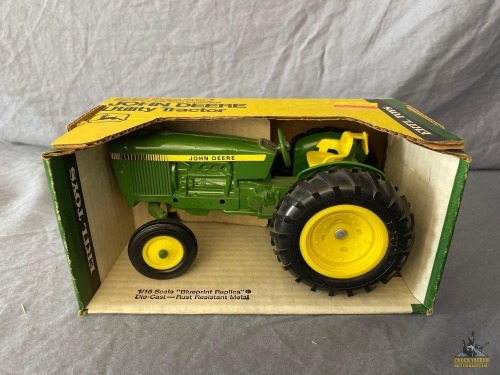 1/16 Ertl John Deere Utility Tractor