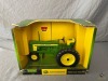 1/16 RC2 John Deere Model 520 Tractor