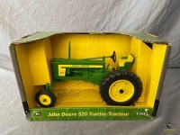 1/16 RC2 John Deere 520 Tractor