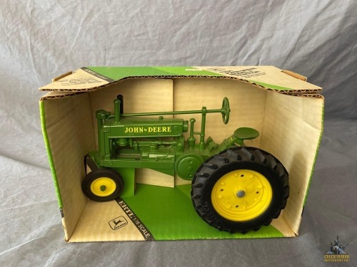 1/16 Ertl 1934 John Deere Model A Tractor