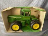 1/16 Ertl John Deere 4WD Tractor