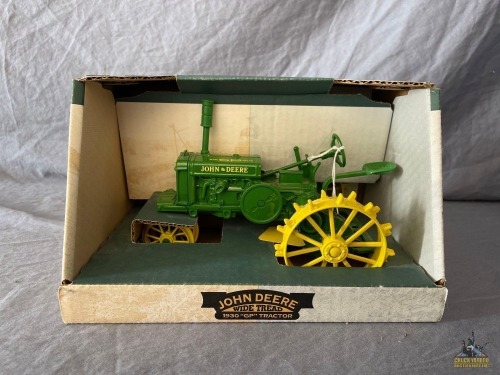 1/16 Ertl John Deere 1930 GP Wide Tread Tractor