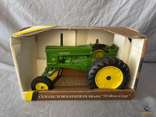 1/16 Ertl 1953 John Deere Model 70 Tractor