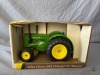 1/16 Ertl 1953 John Deere Model D Tractor