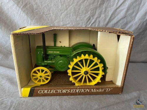 1/16 Ertl 1953 John Deere Model D Tractor