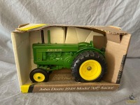 1/16 Ertl 1949 John Deere Model AR Tractor