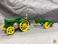 1/16 Vindex Toys 1999 John Deere Collectable Tractor & Plow