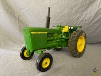 1/16 Ertl John Deere 5020 Diesel Tractor