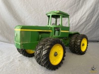 1/16 Ertl John Deere Articulating 4WD Tractor