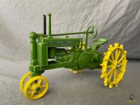 1/16 Ertl John Deere Model G Tractor