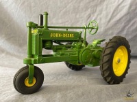 1/16 Ertl John Deere Model A Tractor