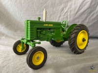 1/16 Spec-Cast John Deere Model MT Tractor