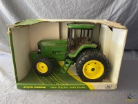 1/16 Ertl John Deere 7800 MFWD Tractor