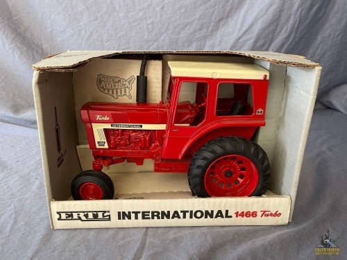 1/16 Ertl International Farmall 1466 Turbo Tractor