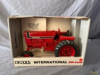 1/16 Ertl International 966 Tractor