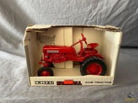 1/16 Ertl McCormick Farmall Cub Tractor