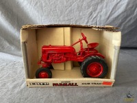 1/16 McCormick Farmall Cub Tractor