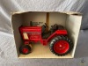 1/16 Ertl International 1586 Tractor