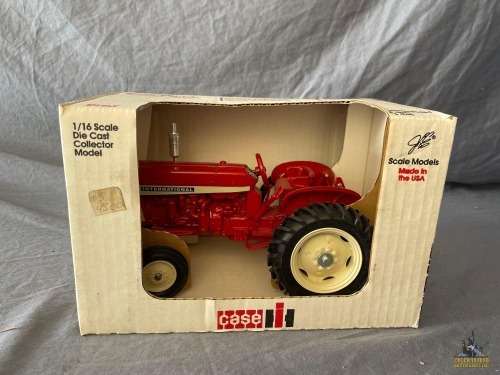 1/16 Scale Models International 606 Tractor