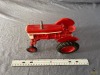 1/16 McCormick Farmall 460 Tractor - 6