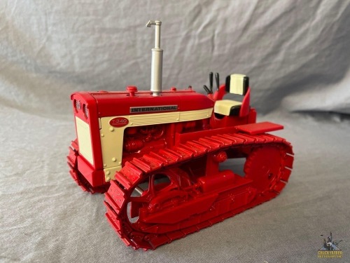 1/16 Ertl International T-340 Crawler