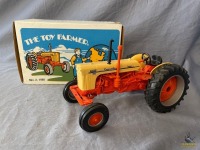 1/16 The Toy Farmer Case 800 Tractor