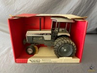 1/16 Scale Models White 195 Workhorse Tractor