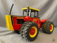 1/16 Scale Models Versatile 895 Tractor