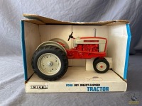 1/16 Ertl Ford 981 Select-O-Speed Tractor