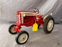 1/16 Scale Models Ford 901 Powermaster Tractor