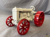 1/16 Ertl Fordson Tractor