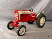 1/16 Scale Models Ford 901 Powermaster Tractor