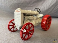 1/16 Fordson Tractor