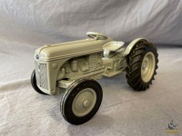 1/16 Ertl Ford 9N Tractor