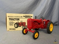 1/16 Ertl Massey-Harris 44 Tractor