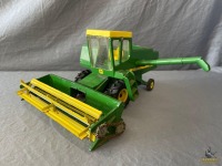 John Deere 6600 Combine