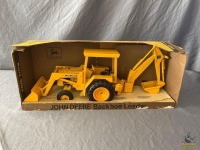 1/16 Ertl John Deere Backhoe