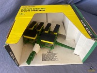 1/16 Ertl John Deere Corn Planter