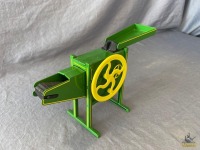 1/16 Scale ERTL John Deere Grain Mill, Elevator, Conveyor