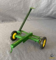 1/16 Ertl John Deere Hay Mower