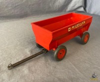 1/16 McCormick Wagon