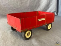 1/16 International Wagon