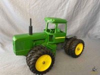 Ertl John Deere 8640 Tractor