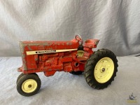 Ertl International Tractor