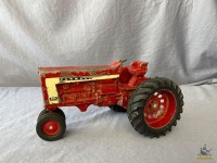 Ertl Farmall 806 Tractor