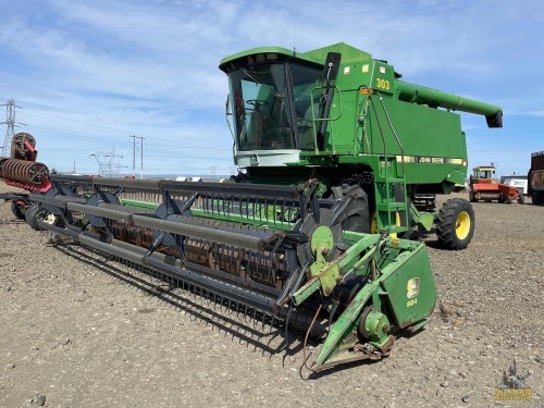 John Deere 9600 Combine