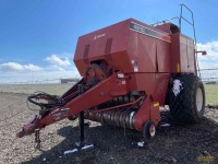 Hesston 4910 Baler