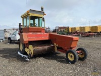 New Holland 1283 Self Propelled Baler