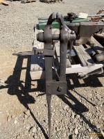 4.5" Post Vise