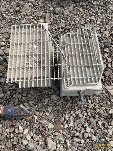 2-Aluminum Step Boxes